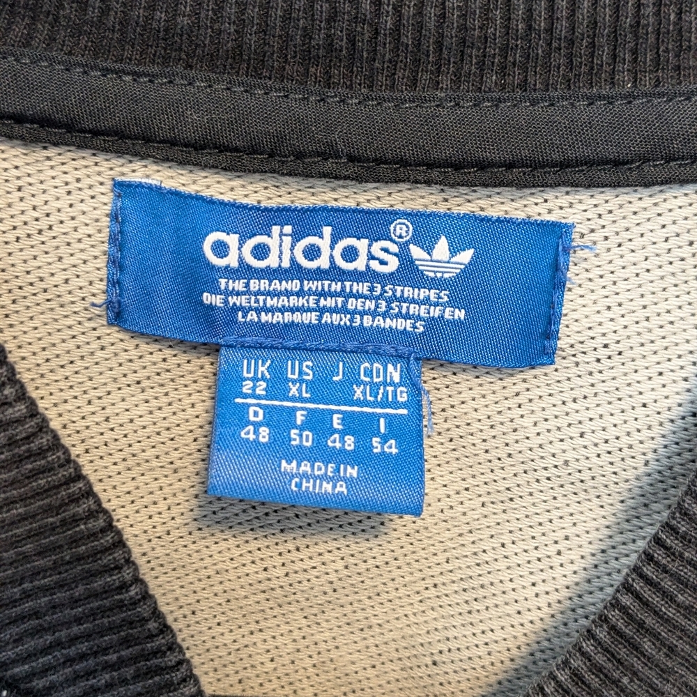 Adidas Men's unisex Black and Gray denim look jacket, XL - Picture 4 of 10